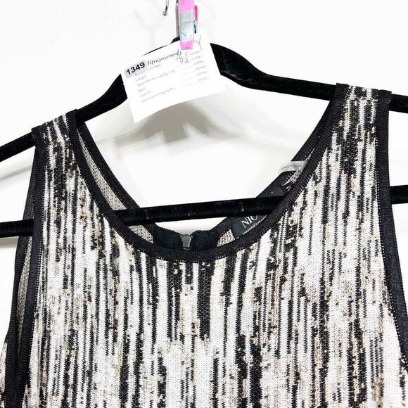 NIC + ZOE Dress Medium Black Cream Falling Lines Twirl Knit A-Line swing sleevel - Picture 3 of 10